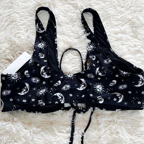 Hot Topic Celestial Skull Triangle Swim Top Black Medium New - Picture 7 of 9